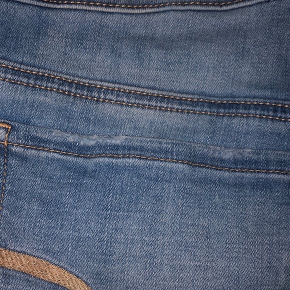 American Eagle Shorts - Picture 6 of 6